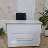 صندلی انتظار و میز رزوشن