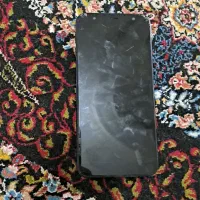 فقط یه شکستگی کوچک داره ولی سالم وکار می کنه