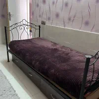 تخت خواب ،ایینه قدی|تخت و سرویس خواب|شیراز, دست خضر|دیوار