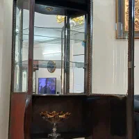 بوفه چوبی ، معرقکاری و برنزکاری شده ، سالم