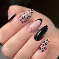 به یک شاگرد جهت باز کردن سالن نازمندیم