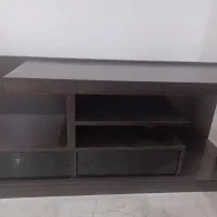 میز تلویزیون قهوه ای در حد نو