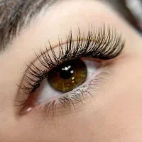 اکستنشن مژه با بهترین متریال و ماندگاری بالا