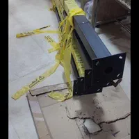 چراغ پیاده رو و باغ