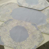 رو میزی مخمل