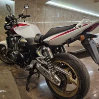 cb1300
