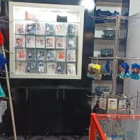 ویترین فروشگاهی جا دار