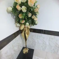 گل و گلدان