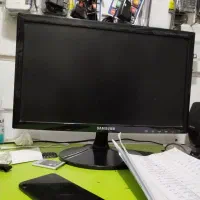 کامپیوتر با کیس کیبورد....