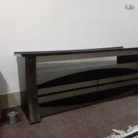 میز تلوزیون سالم و نو بدون خت خش