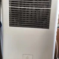 کولر ابی ایستاده