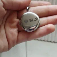 گردنبند عکس|جواهرات|قم, چهل درخت‎|دیوار