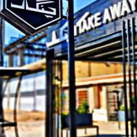 نیروی کار خانم و آقا چلوکبابی چنکال