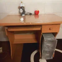 میز کامپیوتر و مطالعه