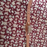 یک عدد دستبند به فروش می‌رسد