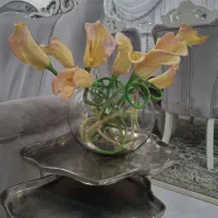 گلدان گرد شیشه ای و گل|گل مصنوعی|کرج, دهقان ویلا|دیوار