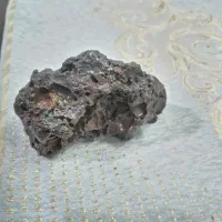 احتمالا شهاب سنگه.شهاب سنگ