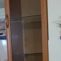 کتابخونه یاویترین