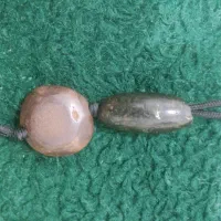 یشم زیر خاکی جذب اهنربا موکل دار هر دوتا اصل|کلکسیون اشیاء عتیقه|ارومیه, |دیوار