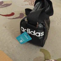 کیف ورزشی دستی طرح آدیداس