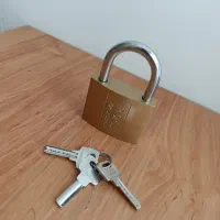 قفل آویز
