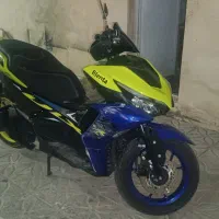 موتور سیکلت|موتورسیکلت|شیراز, شیشه‌گری|دیوار