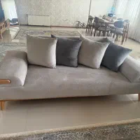 مبل راحتی بسیار تمیز