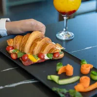 پرسنل خانم/اقا در کافه رستوران بدون نیاز ب سابقه