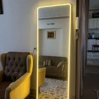 اینه نئونی
