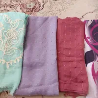 تعدادی لباس نو