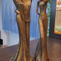 مجسمه خانم و خانوم و آقا