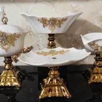 توی گنجه ای پایه چینی درجه یک|ظروف سرو و پذیرایی|شیراز, بهارستان|دیوار