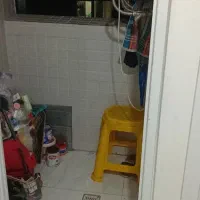 هشتاد و سه متری با پارکینگ..آسانسور..