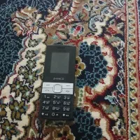 گوشی دکمه ی دوربین دار نونو