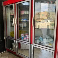 دستگاه عابر بانک و یخچال سه درب