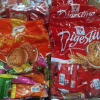 خرما وکلوچه وتی تاپ وبیسکویت وشکلات ونسکافه|خوردنی و آشامیدنی|تهران, افسریه جنوبی|دیوار