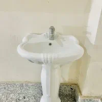 روشویی سرویس بهداشتی