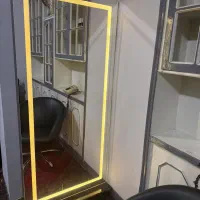 آینه قدی دور نور