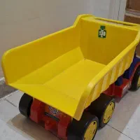 کامیون اسباب بازی