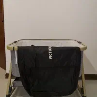 تخت کنار مادر فیکشن