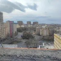 اپارتمان مسکونی روبروی برج های آذر ساتراب