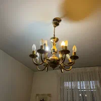 دو تا لوستر و‌دو تا دیوار کوپ