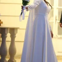 پیراهن سفید|لباس|فولادشهر, مسکن مهر فولادشهر|دیوار