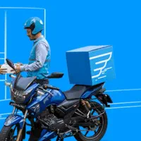 پیک موتوری جهت همکاری در رستوران