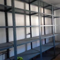 قفسه های آهنی