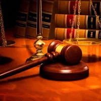 مشاوره حقوقی با وکیل پایه یک دادگستری