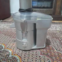 دستگاه آبمیوه گیر