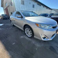 تویوتا کمری هیبریدی ۲۰۱۲ با پلاک موقت انزلی