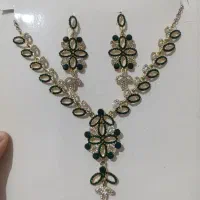 گردنبند هندی|بدلیجات|بشاریات, |دیوار