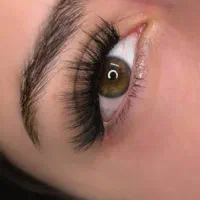 کاشت موقت و لیفت و لمینیت مژه و ابرو